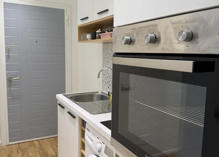 Urban Oasis Hideaway-style, Comfort And Vibes * ティラナ